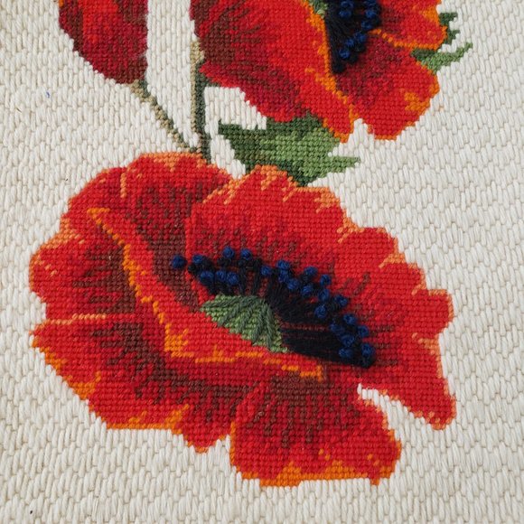 Large Vintage 17.5x32 Completed RED POPPY Needlepoint Needlework - Picture 7 of 9